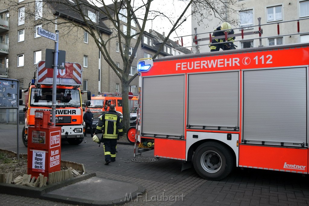 Feuer 1 Koeln Vingst Hesshofplatz P38.JPG - Miklos Laubert